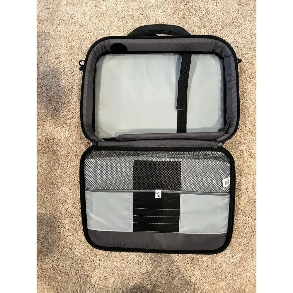 Case Logic Laptop Messenger Bag 17